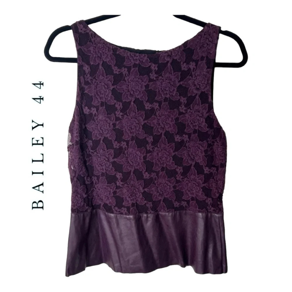 0603W. BAILEY 44 TOP LACE AND FAUX LEATHER SIZE LARGE PURPLE